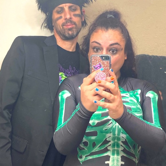 Meet your Posher, Haley - Picture 2 of 2